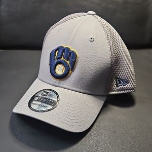 New Era Milwaukee Brewers Gray Mesh Back Fitted Baseball Cap M/L